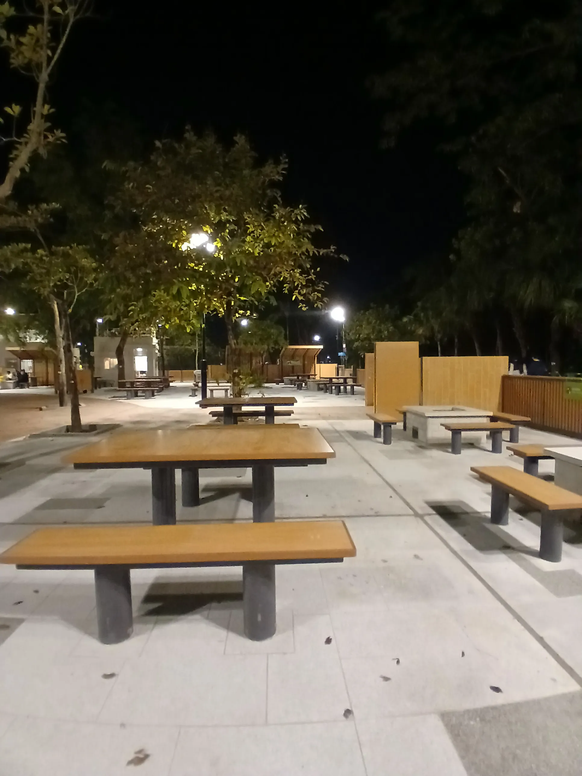 大美督燒烤場正式重開！40 個海景爐全數翻新　網民直擊最新實況：變到咁靚嘅？暫時未算多人