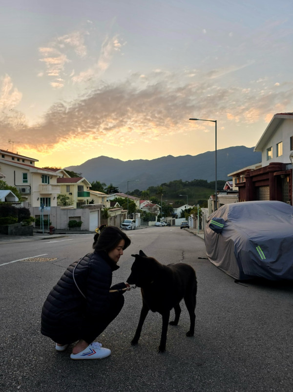 許紹雄女兒許惠菁IG悲痛發文哭別摯親 短時間再歷生離死別：未嚟得切…
