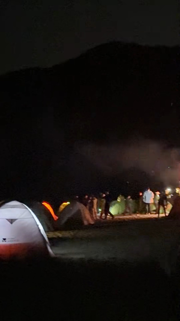 有片！內地露營團攻陷西貢鹹田灣沙灘違法生火開派對 農曆年日日有團¥270起 