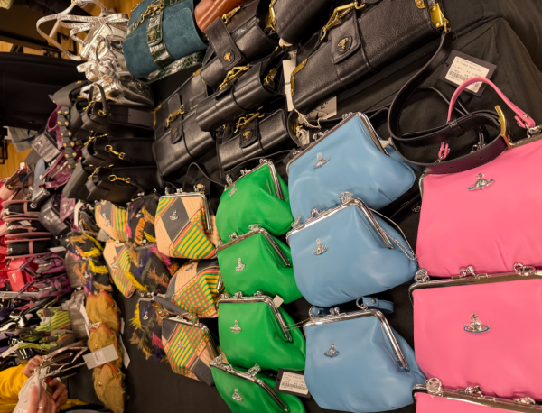 Vivienne Westwood開倉低至3折。圖片來源：小紅書