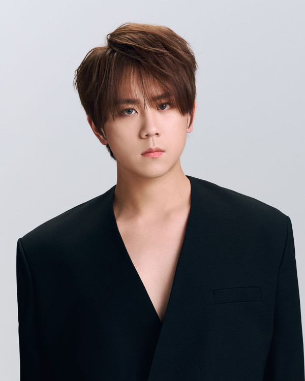 MIRROR成員姜濤認不小心駕駛認罪 分心取帽撞毀護欄罰款千元