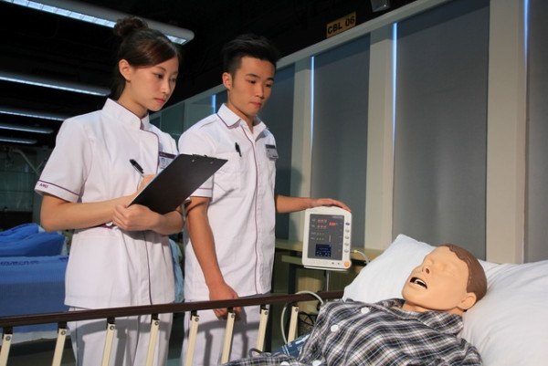 社福界推全日制登記護士訓練課程!學費全免 符合3條件申請得!附登記護士/註冊護士薪酬分別