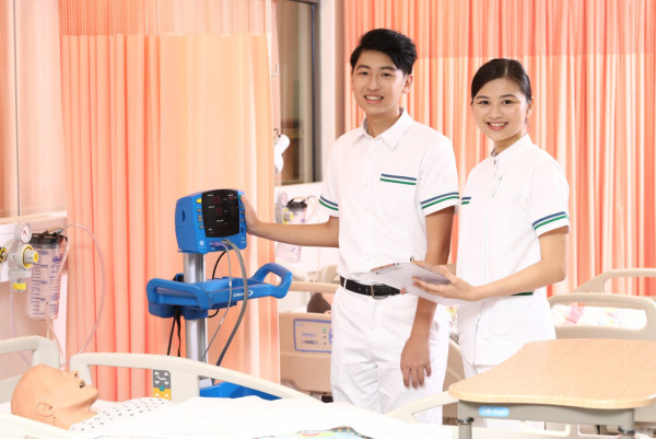 社福界推全日制登記護士訓練課程!學費全免 符合3條件申請得!附登記護士/註冊護士薪酬分別