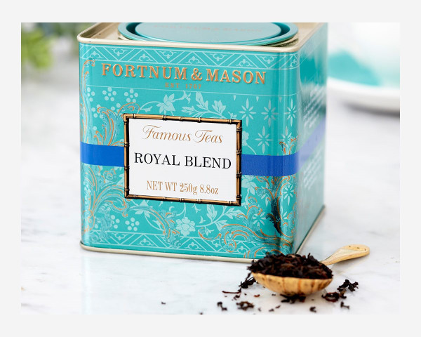 結業潮｜英國皇室御用F&M撤出K11 MUSEA！市民瘋搶6小時排到出海傍：全場4折貨架清空要補貨