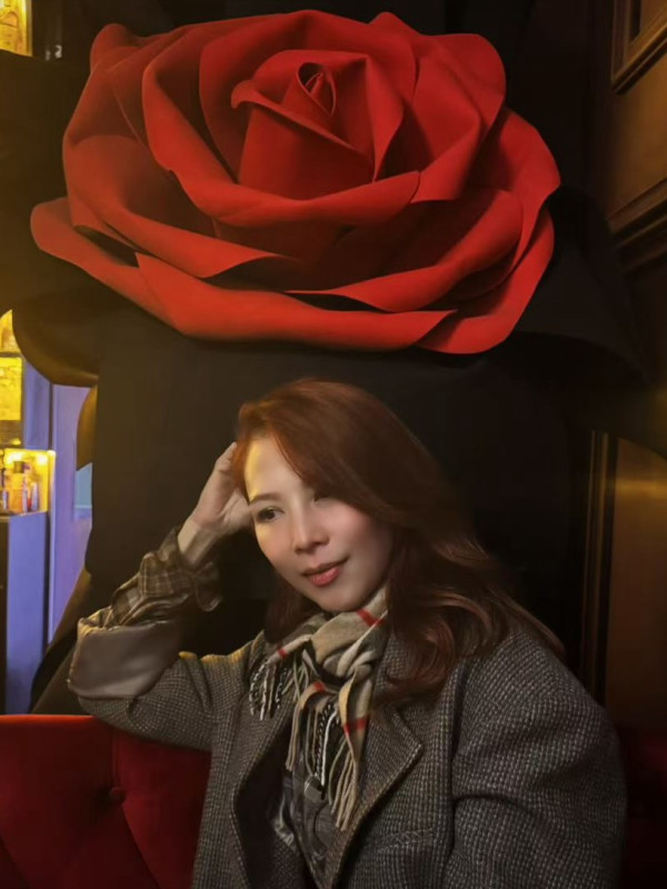 前TVB視后結婚18年曾被批女尊男卑！當眾錫錫罕有高調放閃：互相忍咗對方18年