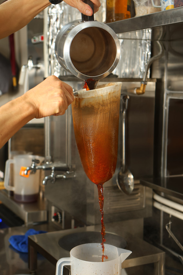 「鋒膳」全新副線「威水茶檔」灣仔開張  必食蘭王蛋撻／邪惡蛋西多士／檸檬醬油占多