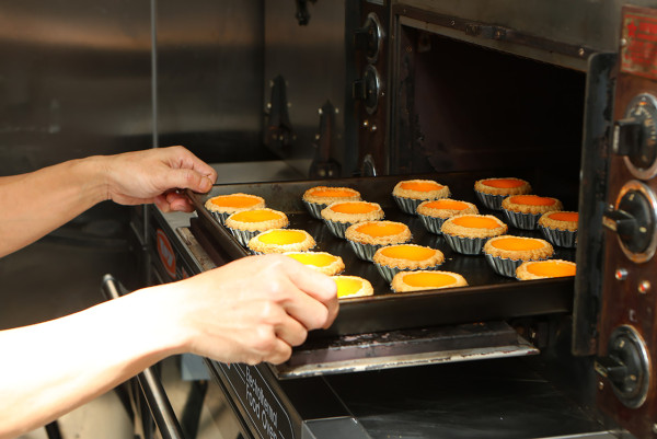 「鋒膳」全新副線「威水茶檔」灣仔開張  必食蘭王蛋撻／邪惡蛋西多士／檸檬醬油占多