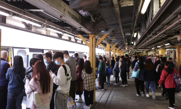 港女刻名AirPods 被盜 睇住賊人日日用勁開心 網民教按呢粒掣「炸機」反擊