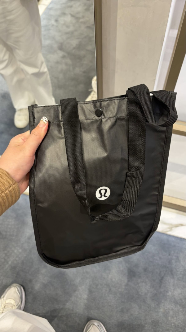 lululemon全店最平！驚現$1「最強神物」網民狂推讚CP值之冠：拎去返工做運動一流