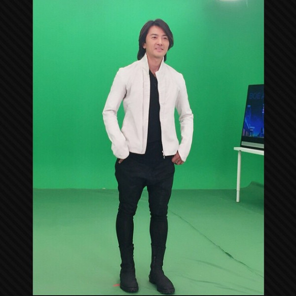 鄭伊健蒙嘉慧激罕現身被野生捕獲！婉拒合照仍獲讚親民 一舉動護妻超恩愛