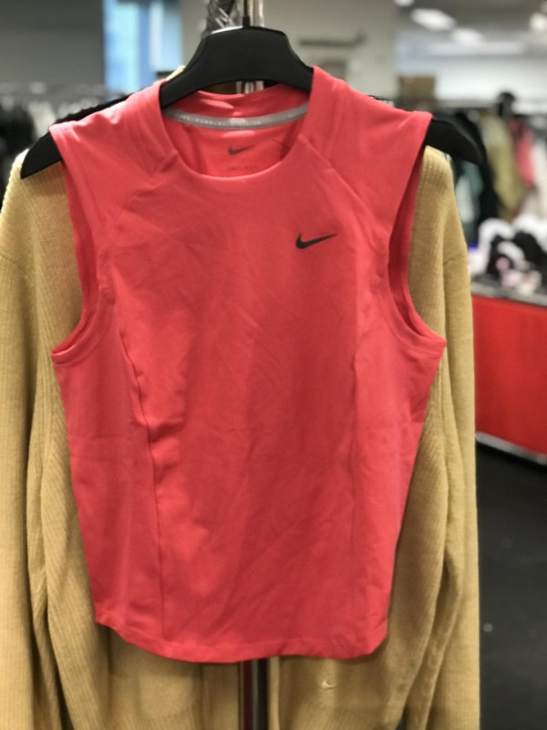 銅鑼灣時代廣場馬拉松開倉低至2折！adidas/Nike/new balance/arena運動鞋特賣！指定品牌買2送1！