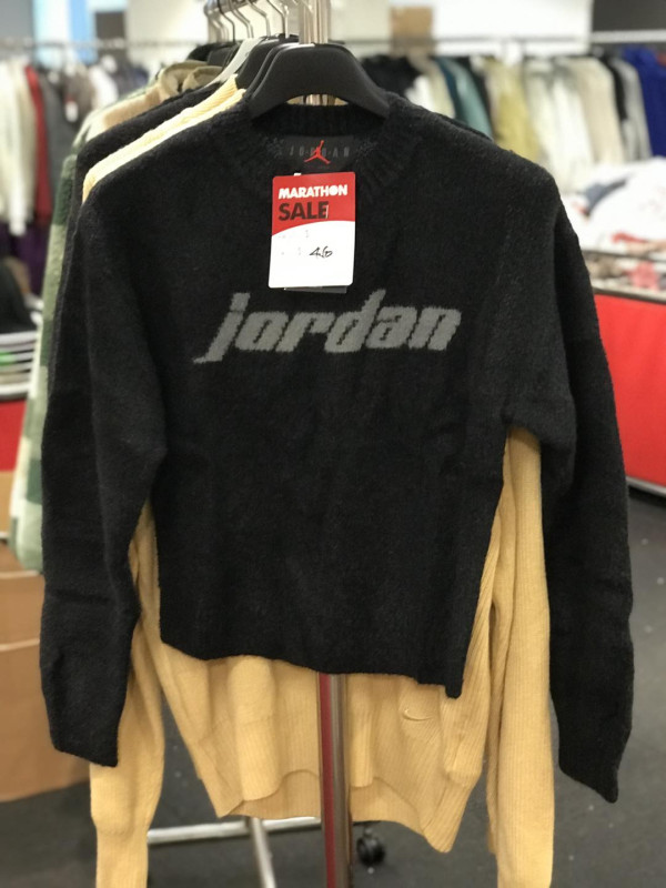 銅鑼灣時代廣場馬拉松開倉低至2折！adidas/Nike/new balance/arena運動鞋特賣！指定品牌買2送1！