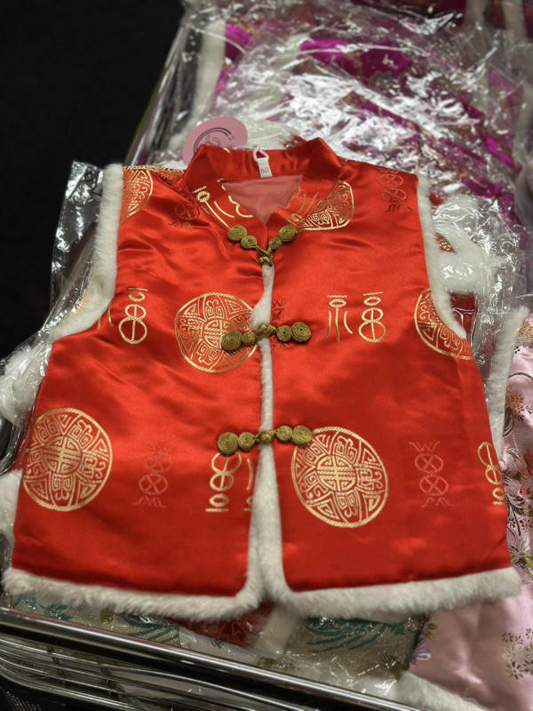 銅鑼灣時代廣場馬拉松開倉低至2折！adidas/Nike/new balance/arena運動鞋特賣！指定品牌買2送1！