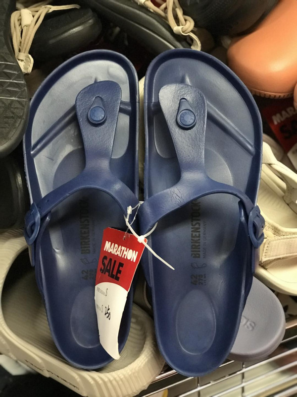 銅鑼灣時代廣場馬拉松開倉低至2折！adidas/Nike/new balance/arena運動鞋特賣！指定品牌買2送1！