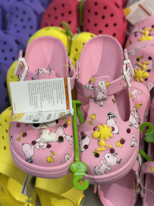 銅鑼灣時代廣場馬拉松開倉低至2折！adidas/Nike/new balance/arena運動鞋特賣！指定品牌買2送1！