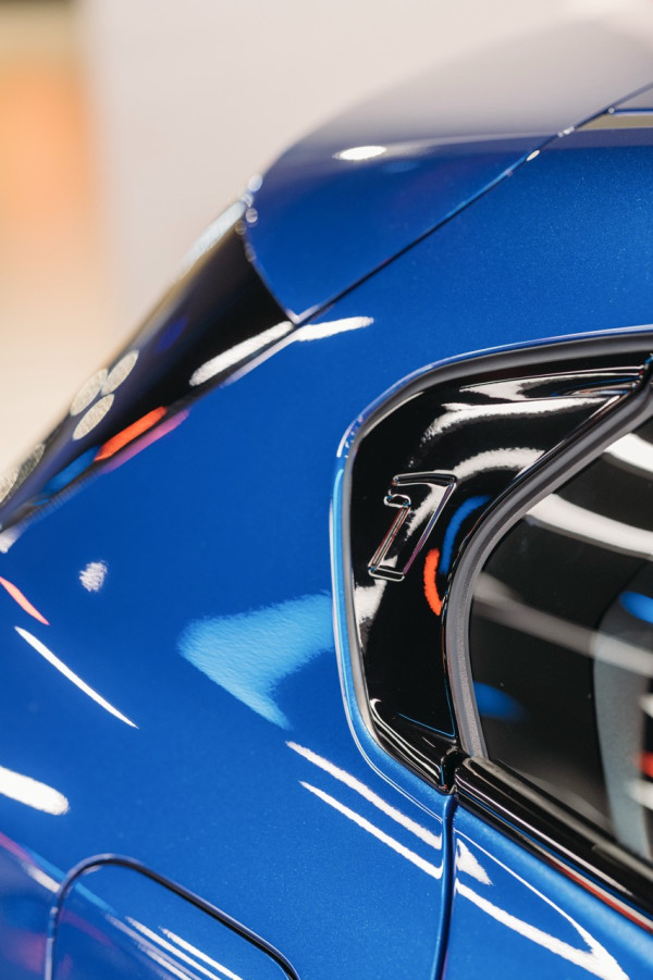 30 萬頭買全新寶馬？BMW 1 系第四代登場！雙曲面芒 + 自動泊車 $31.9 萬起