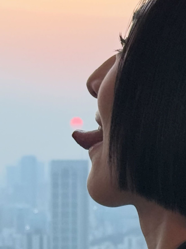 高海寧39歲生日獲TVB董事局高層現身慶生！合照排場十足證明地位今非昔比