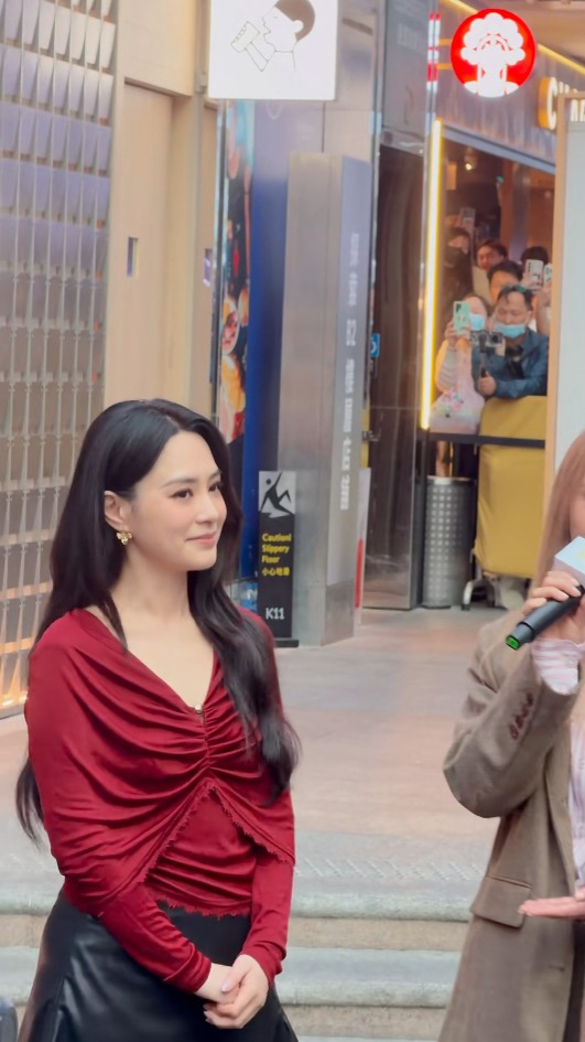 44歲阿嬌鍾欣潼無濾鏡生圖驚艷全網！零瑕疵神顏完勝精修圖獲讚「真人靚100倍」