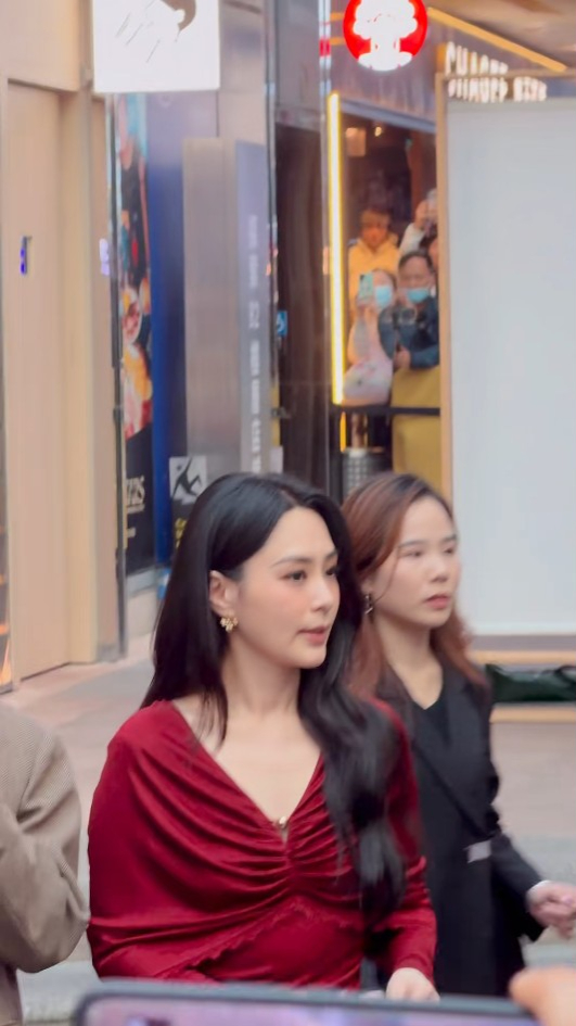 44歲阿嬌鍾欣潼無濾鏡生圖驚艷全網！零瑕疵神顏完勝精修圖獲讚「真人靚100倍」