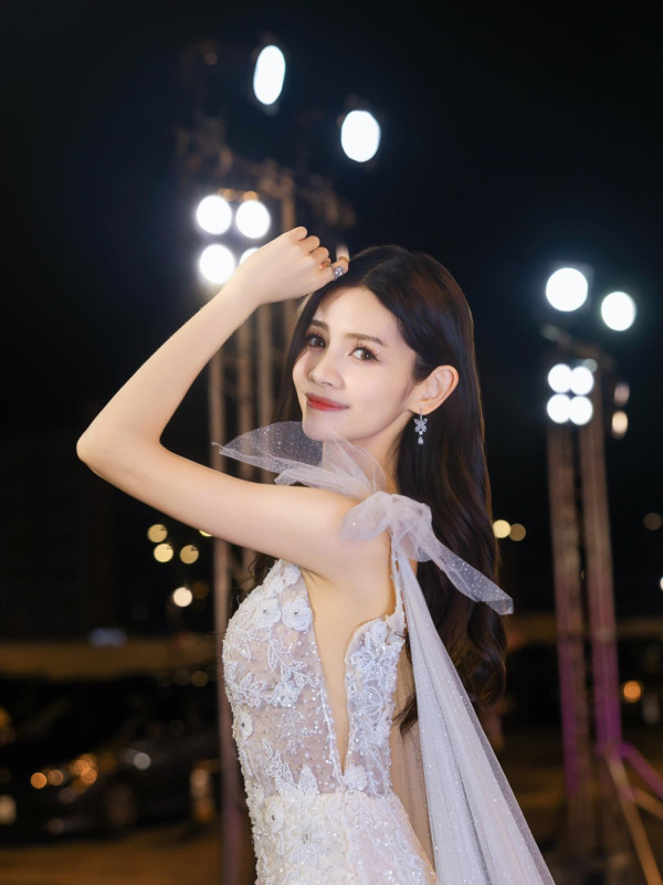 TVB上位小花親回與麥明詩哥哥緋聞 4字揭開終極真相私下關係原來係咁？