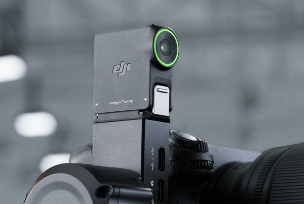 單人拍片唔使求人！DJI RS 5 登場對應「AI 智慧跟拍」：點一下 Mon 即變「自動追焦」攝影師
