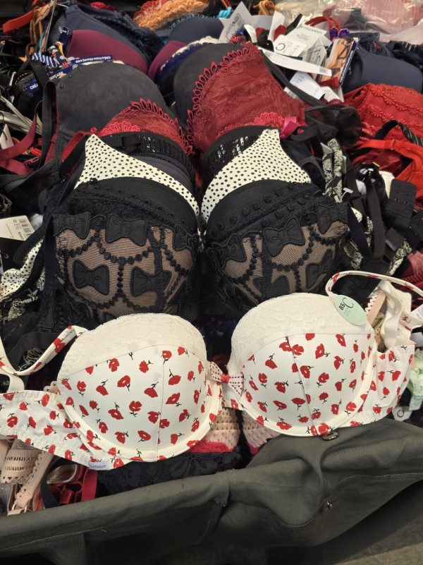 尖沙咀海港城名牌開倉低至1折！$70起買恤衫/皮革銀包/背囊/斜揹袋/行李箱！Campo Marzio手袋 $200起！