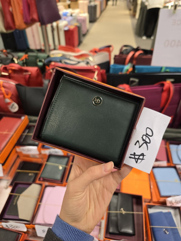 尖沙咀海港城名牌開倉低至1折！$70起買恤衫/皮革銀包/背囊/斜揹袋/行李箱！Campo Marzio手袋 $200起！