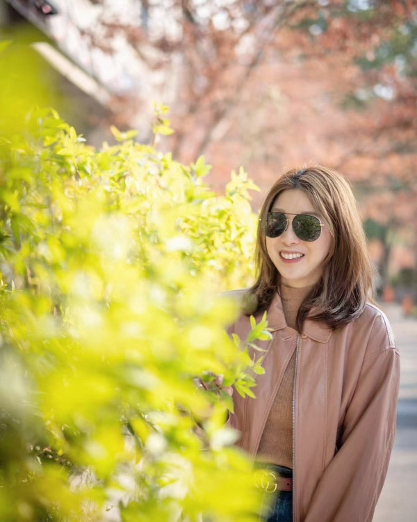 前港姐離婚兩次後再覓第三春新戀情 公開認愛廿年好友「霸氣總裁」：原來是這樣的