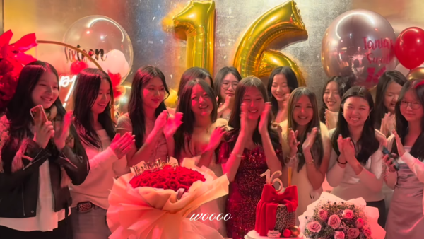 郭可盈愛女16歲生日收巨型鑽戒水晶皇冠 奢華排場似名媛派對震撼網民