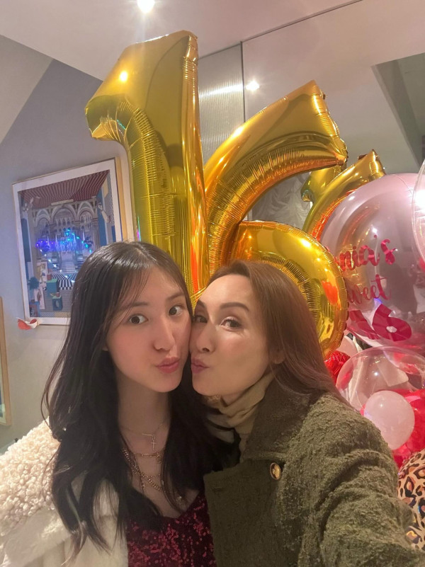 郭可盈愛女16歲生日收巨型鑽戒水晶皇冠 奢華排場似名媛派對震撼網民