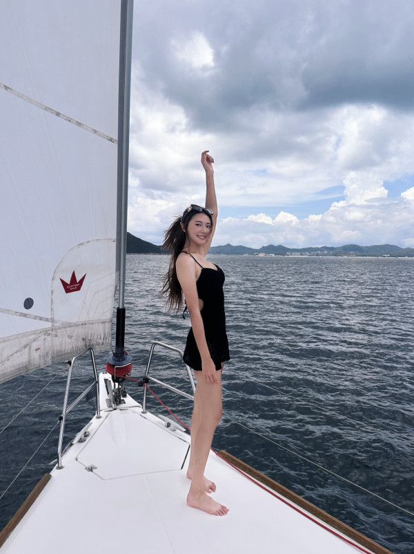 戴祖儀內衣照性感大解放狀態巔峰！私密照誘惑震撼網民︰睇到暈陀陀