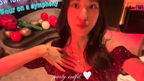 郭可盈愛女16歲生日收巨型鑽戒水晶皇冠 奢華排場似名媛派對震撼網民