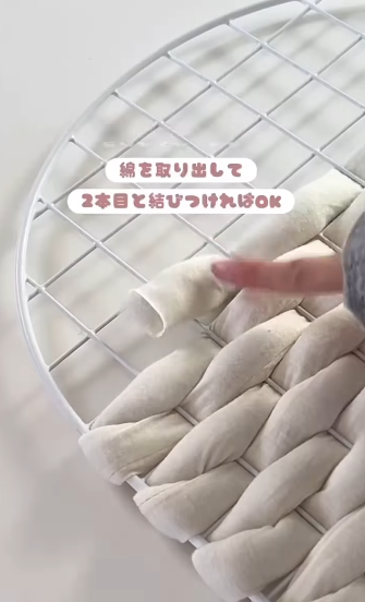 12蚊店神器自製「無痕洞洞板」！低成本DIY展示牆：公仔飾物全部掛得（附購物清單）