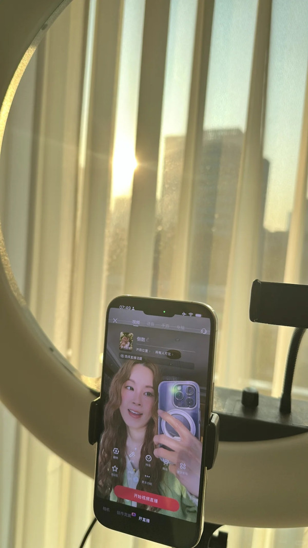 41歲傅穎搬屋前公開單身舊居極簡裝修 原來係隱形富婆坐擁千萬物業