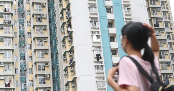 私樓女生為愛搬入公屋卻崩潰？圖片來源：HKET圖庫