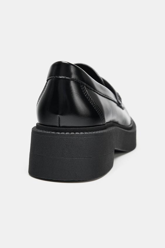 YSL樂福鞋近萬元難入手？ZARA神似款爆紅！不用$400買到 平原版逾20倍引熱議