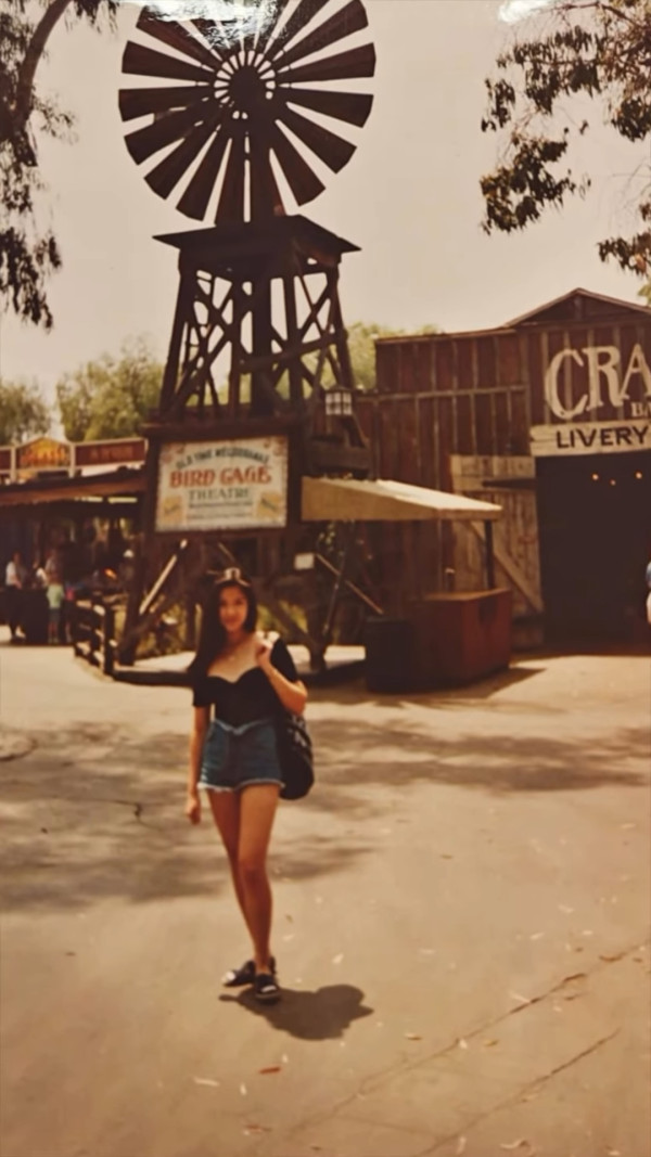 港姐冠軍升呢百億闊太激罕晒少女成長照！純天然靚足半世紀零走樣證明冇整容