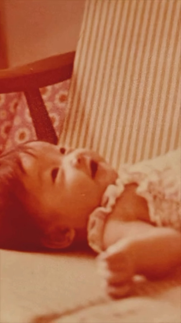 港姐冠軍升呢百億闊太激罕晒少女成長照！純天然靚足半世紀零走樣證明冇整容