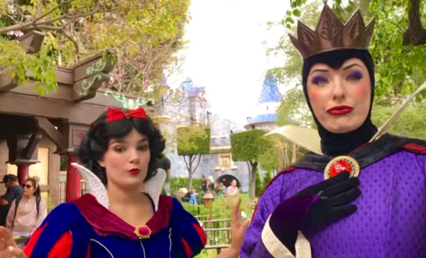 迪士尼樂園最紅「壞皇后」引退毒舌金句成絕響！真身驚艷網民：靚過公主 