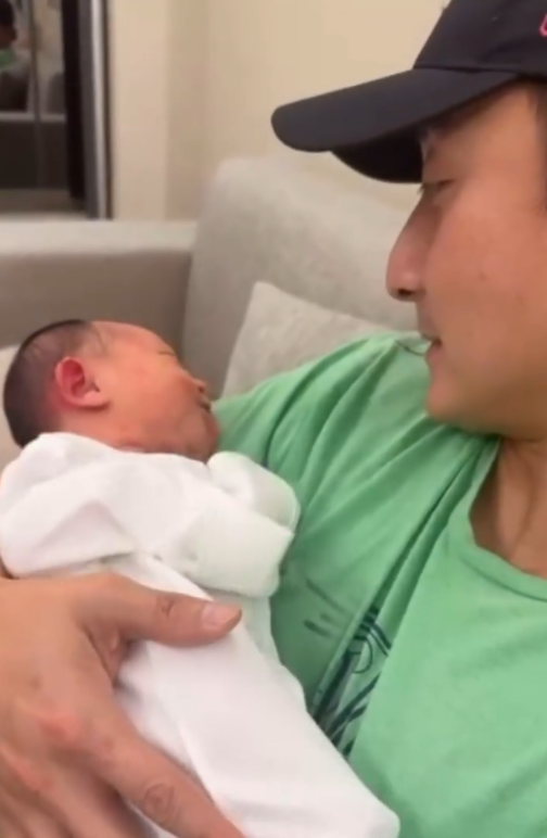 方力申入紙紅館演唱會獲批！被問請鄧麗欣做嘉賓合體？6字回應耐人尋味