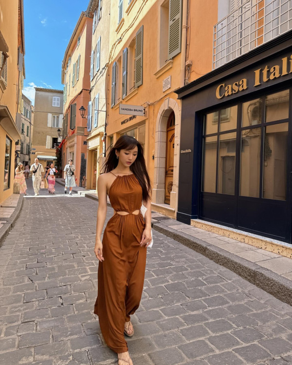 DaDa陳靜超低胸做Gym香汗淋漓！34E上圍震撼健身室直頭冇人敢斜視