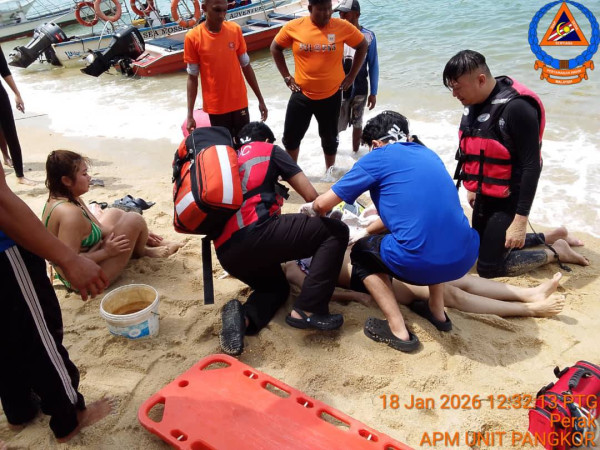 潛水勝地女遊客「面朝下」詭異漂浮 船夫跳海急救無效氣絕 專家籲出海必做5件事 