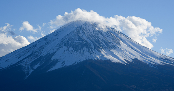 內地男無視封山令「硬闖富士山」滑倒求救!日本擬收費制救援不再免費