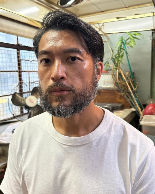 廿四味Brian「燒鵝都dope」爆紅成潮語王！身份起底原來係隱形富豪 老婆女兒背景極驚人