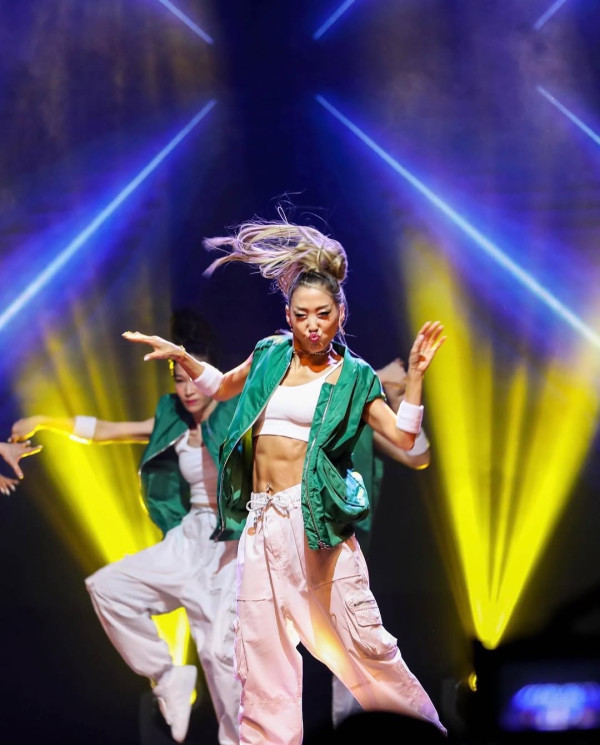 廿四味Brian「燒鵝都dope」爆紅成潮語王！身份起底原來係隱形富豪 老婆女兒背景極驚人