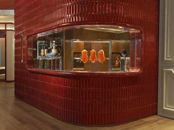 北角新開海景五星級中菜廳    明爐烤鴨／擔擔鴛鴦雞／蟹肉灌湯餃