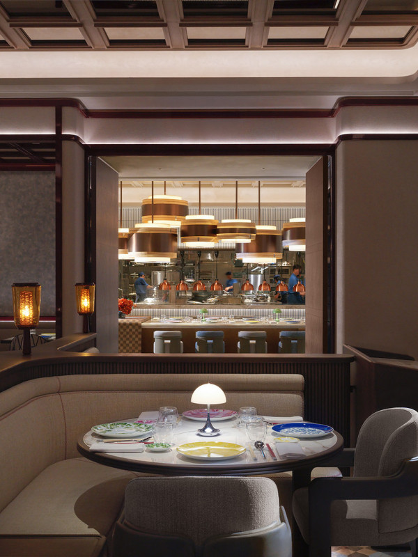 北角新開海景五星級中菜廳    明爐烤鴨／擔擔鴛鴦雞／蟹肉灌湯餃