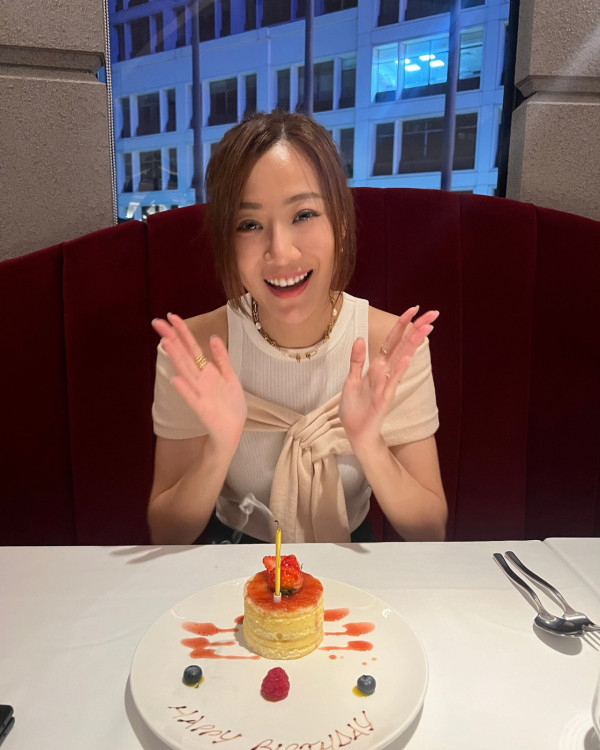 朱智賢幼帶比堅尼擠出極品深溝胸形畢露 微胖級豐滿上圍邪惡高炒震撼網民