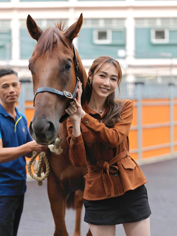 前港姐冠軍升呢馬主4個月後即拉頭馬 愛駒爆冷14倍贏7位數獎金好腳頭