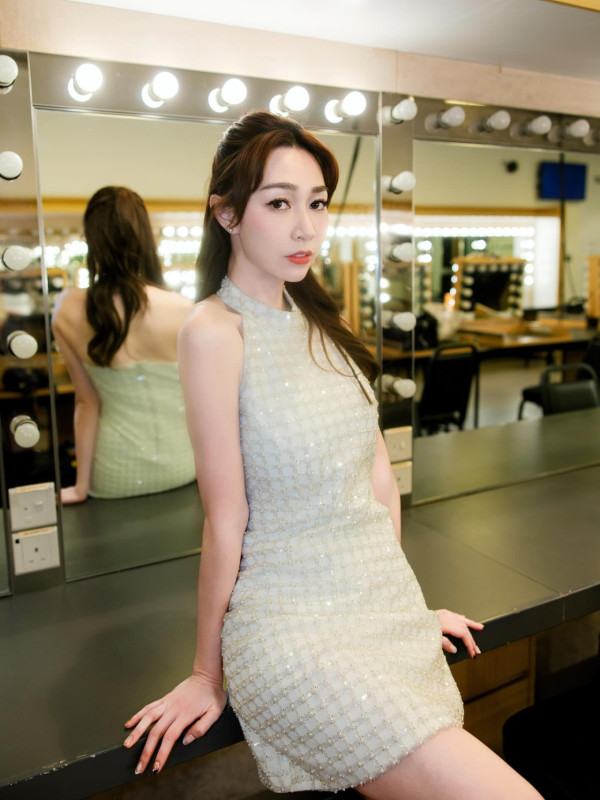 前港姐冠軍升呢馬主4個月後即拉頭馬 愛駒爆冷14倍贏7位數獎金好腳頭